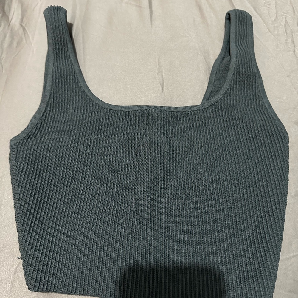 Aritzia Babaton  Sculpt knit square tank top - Picture 8 of 9